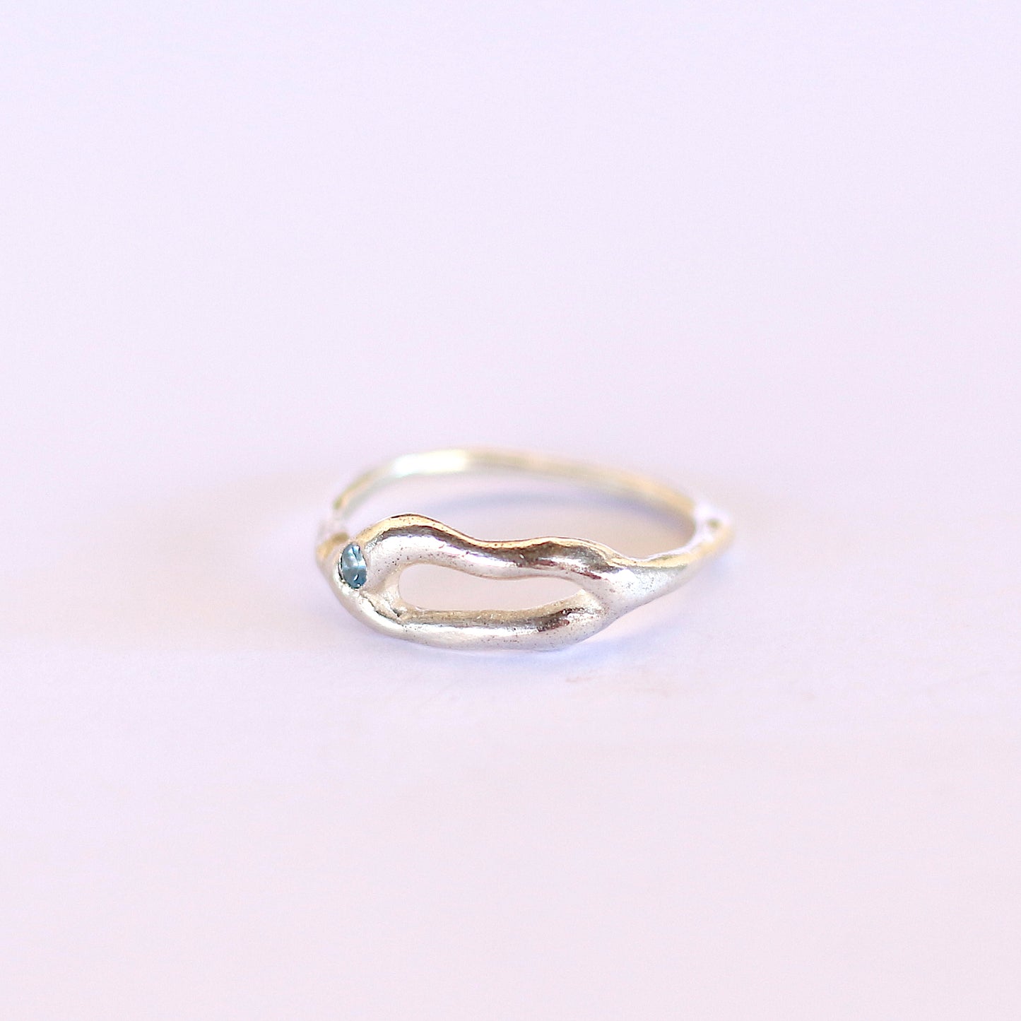 Ring silver gold plated green tourmaline organic shape fluid handcrafted Handmade bespoke lisbon