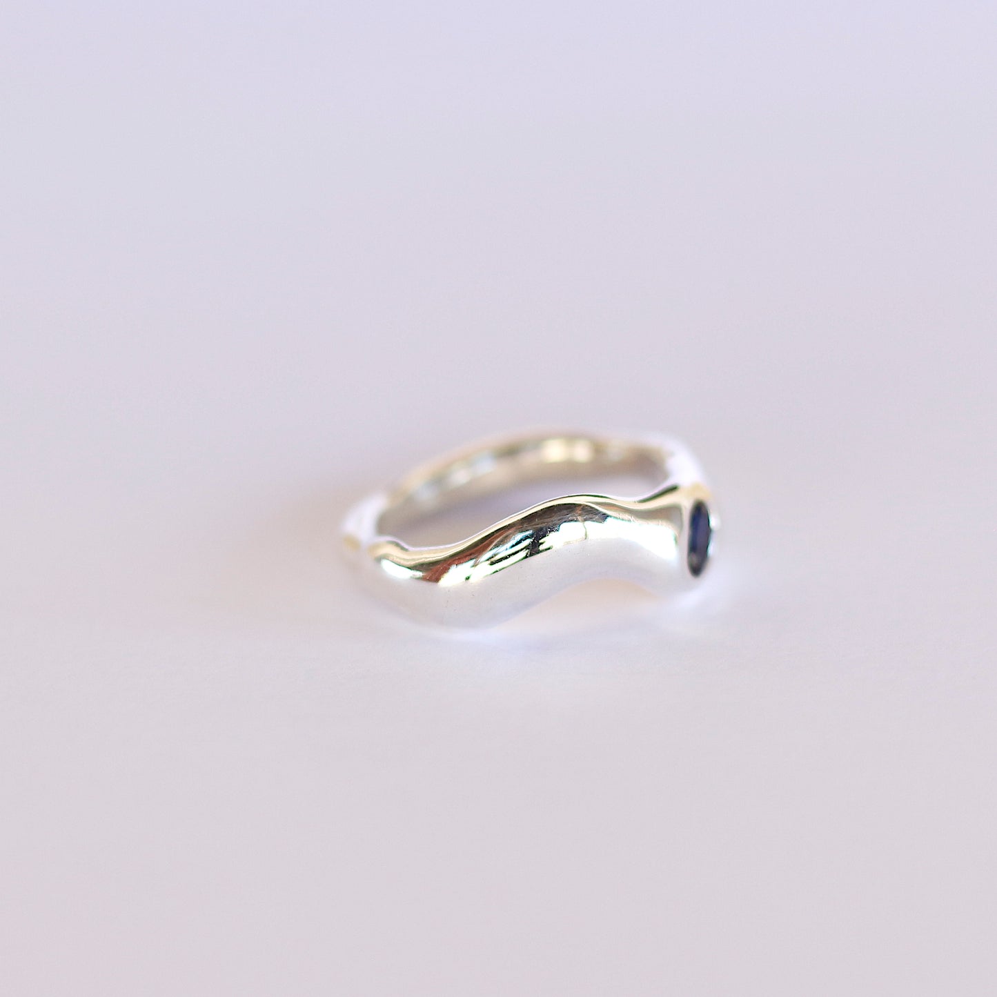 Ring jewelry sapphire handcrafted fluid organic fashion silver deisgn