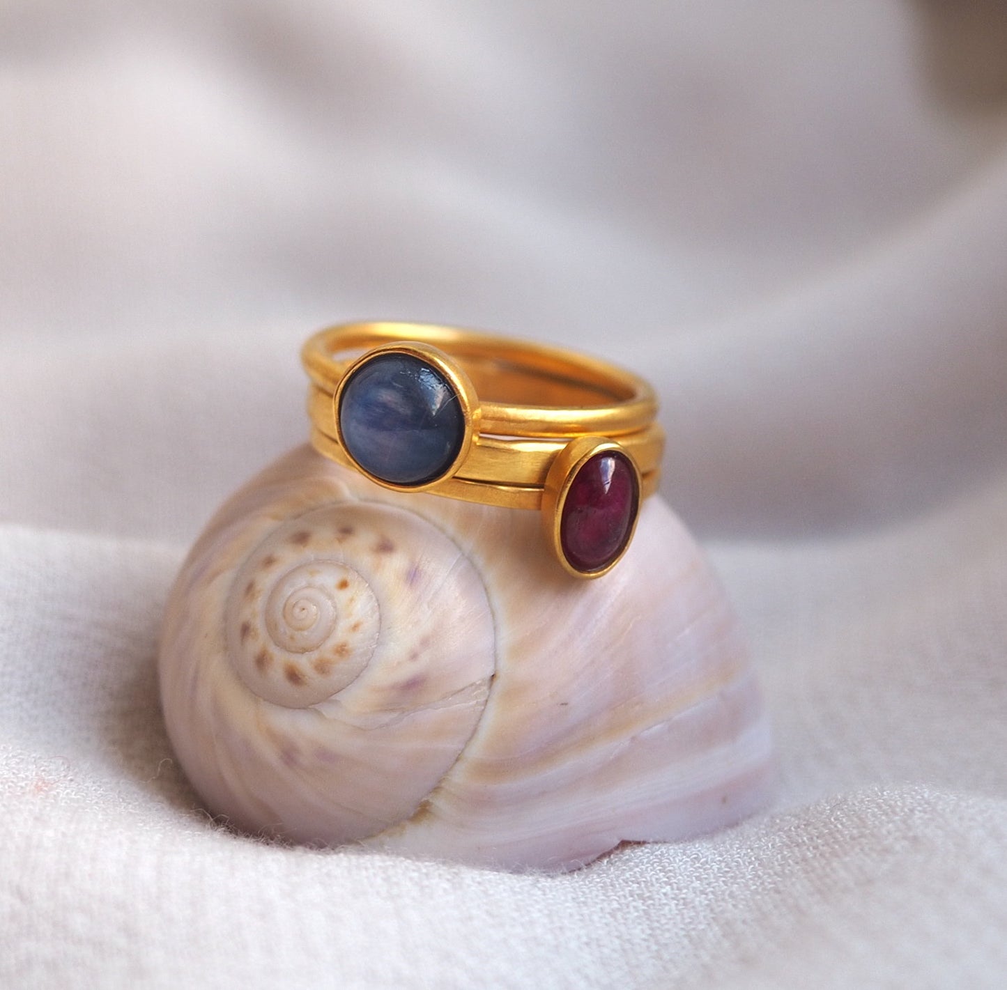 Jewelry Ring Gold Silver Handcrafted Nature Organic Design Fashion Stones Ruby Semiprescious